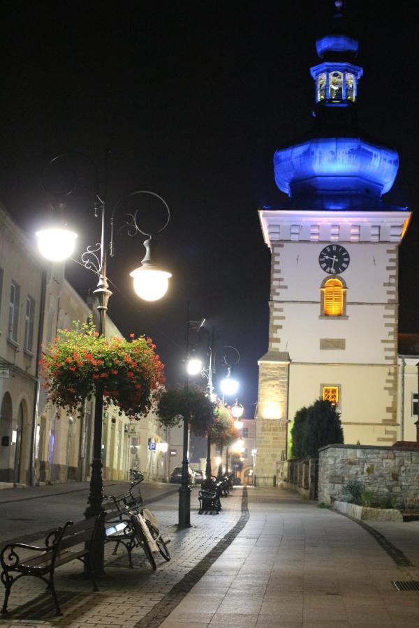 קרוסנו Apartament City, Clock מראה חיצוני תמונה